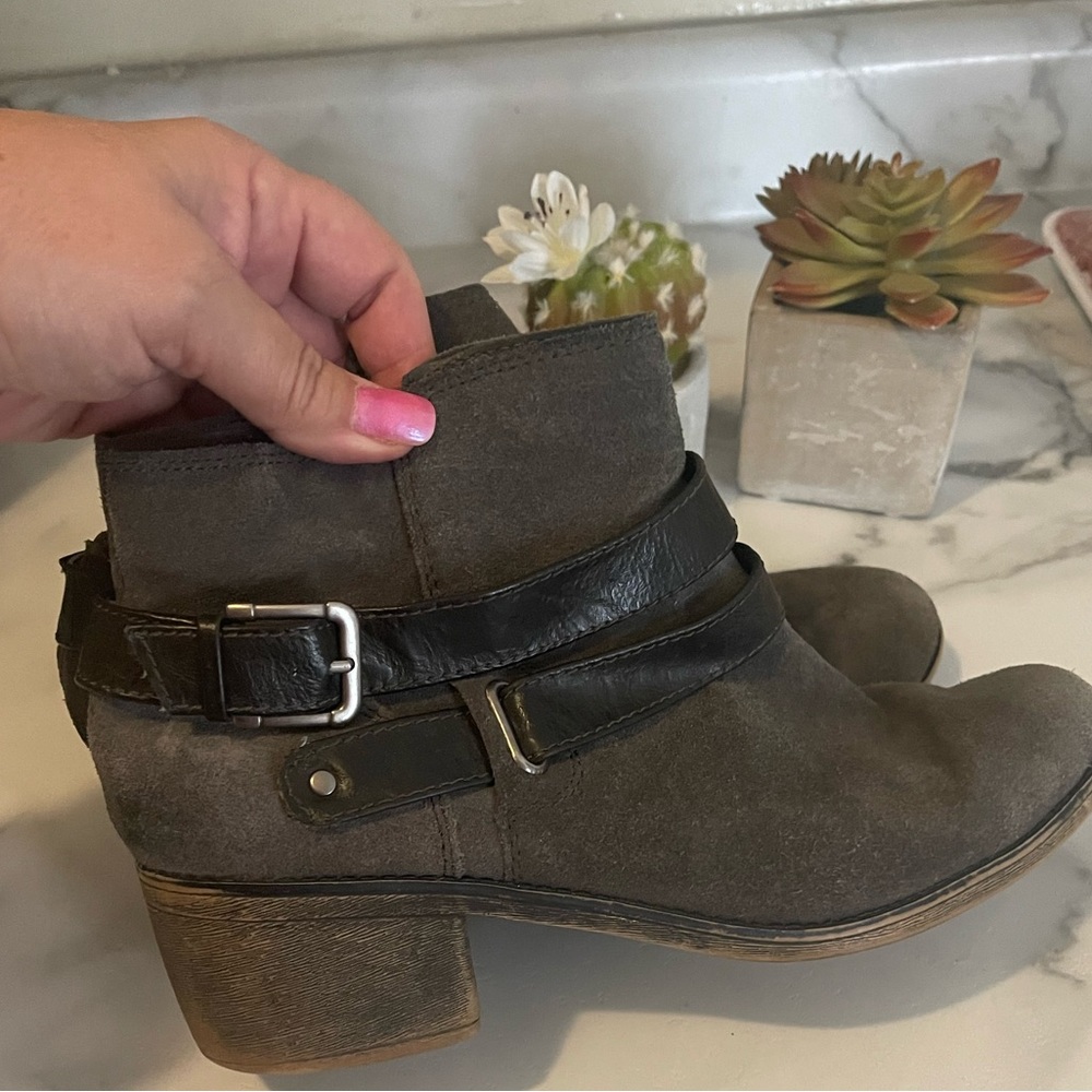 Boots Sonoma size 9.5